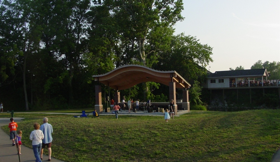 Portland, MI : Portland Bandshell along Looking Glass River photo ...