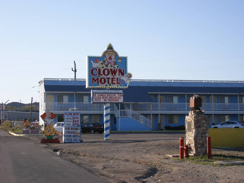 Tonopah, NV: The Clown Motel
