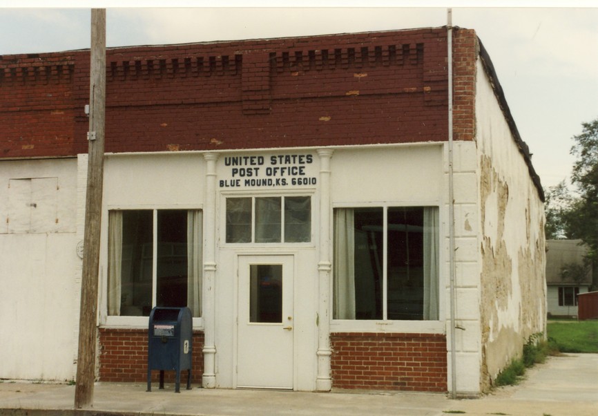 Blue Mound, KS: Old Post Office Blue Mound, KS