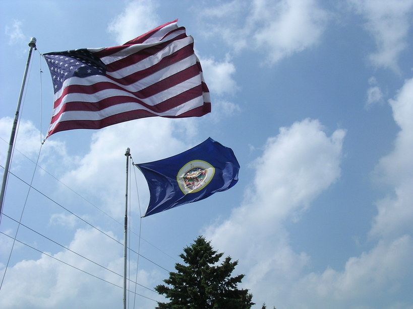 Dodge Center, MN: Flag Poles