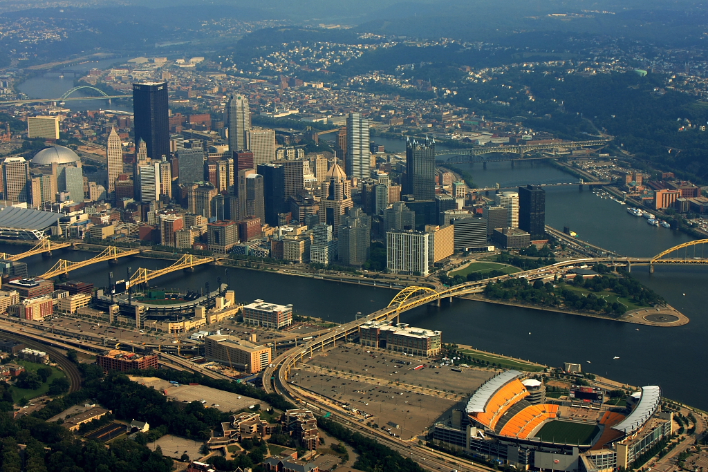 Pittsburgh, PA: Pittsburgh aerial view looking from the North Shore