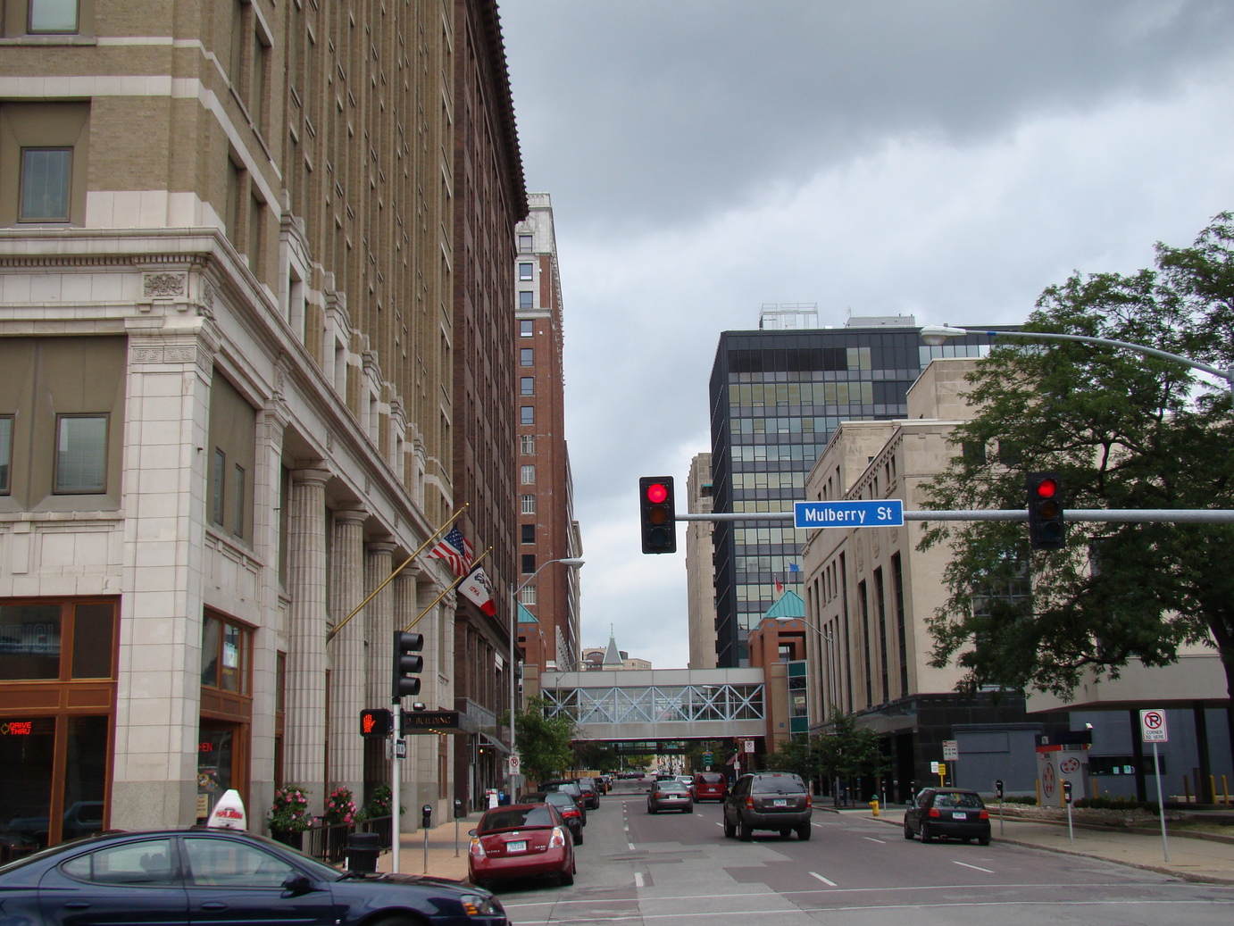 Des Moines, IA: Downtown Street Scene