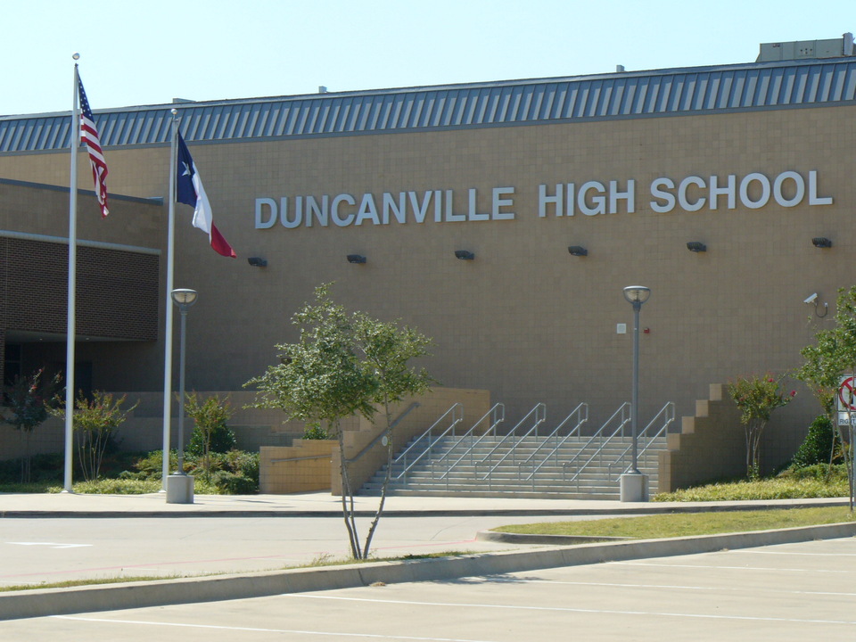 Duncanville, TX: Duncanville High School - second largest high school in the nation!