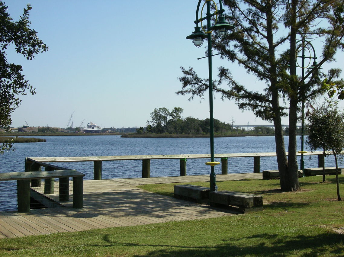 Moss Point, MS: Picture of the Riverfront