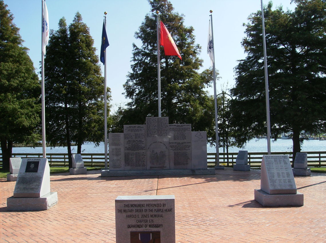 Moss Point, MS: Picture of the Riverfront