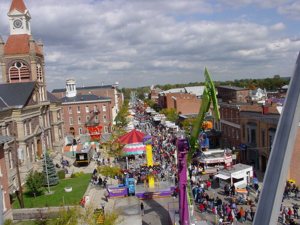 Circleville OH : Circleville Pumpkin Show from the top of the ferris