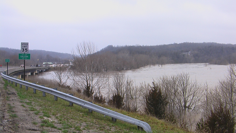 Galena, MO: When the river flooded last spring, 08