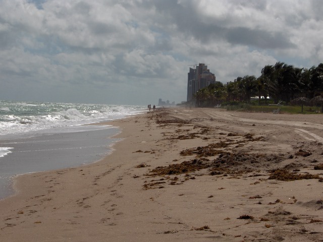 Golden Beach, FL: Cloudy day on Golden Beach
