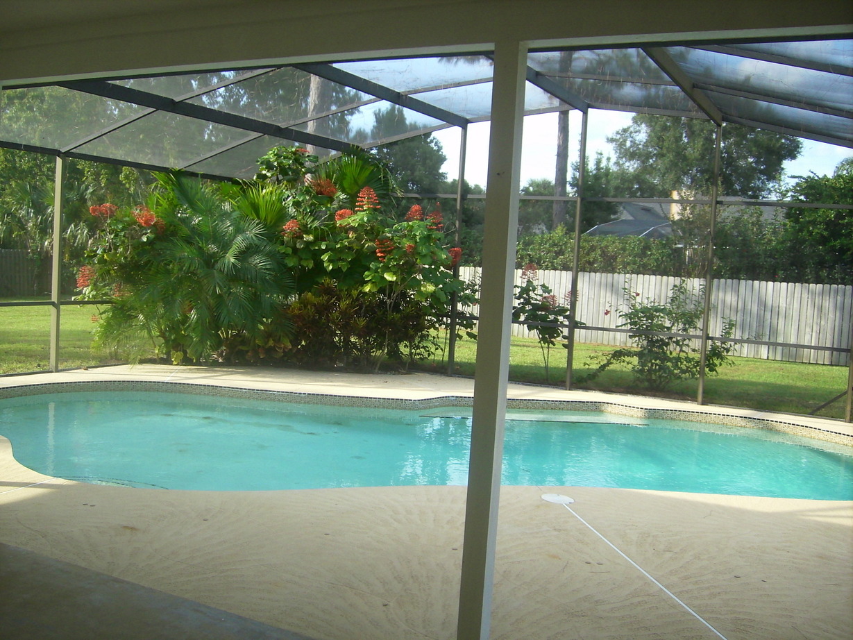 Lake Mary, FL: The in-ground pool at our house {Our house is for sale or rent}