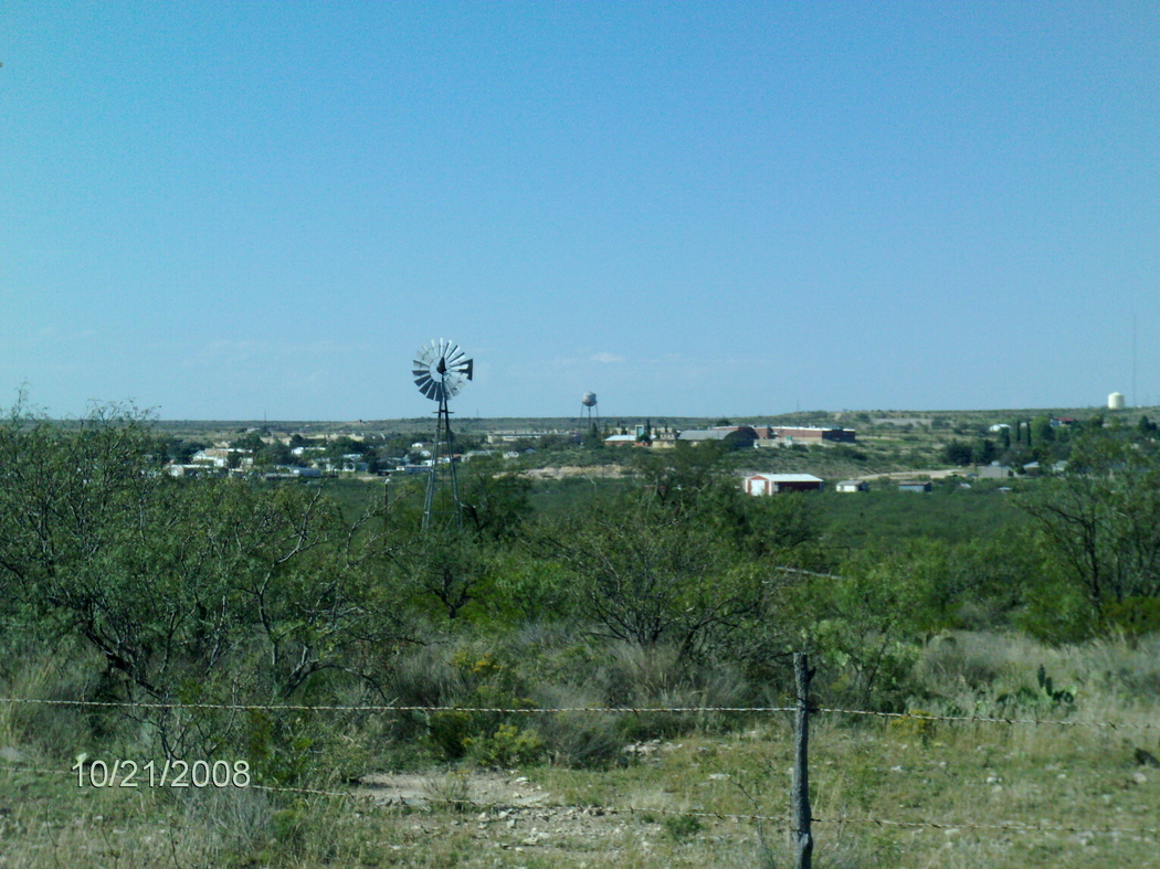 Rankin, TX: Overview of town from the cemetery