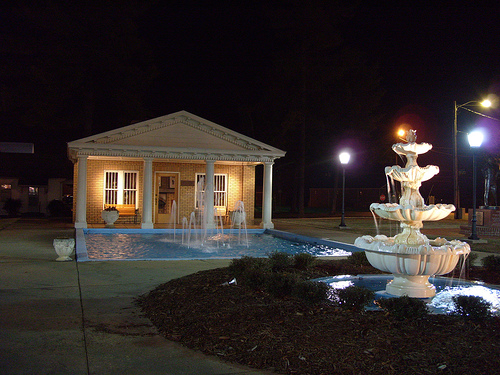 Fountain Inn, SC: The fountains at City Hall.
