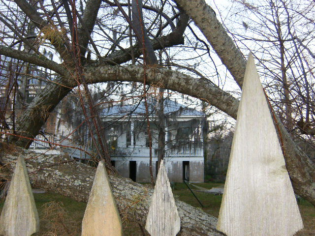 Mandeville, LA: creepy house