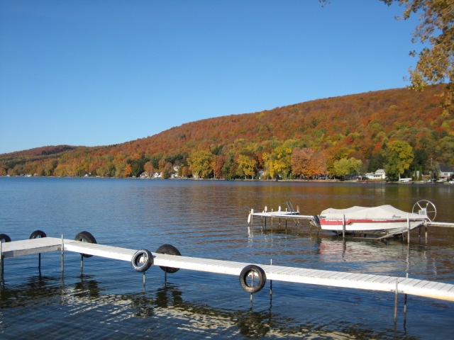 DeRuyter, NY: Fall lake pic