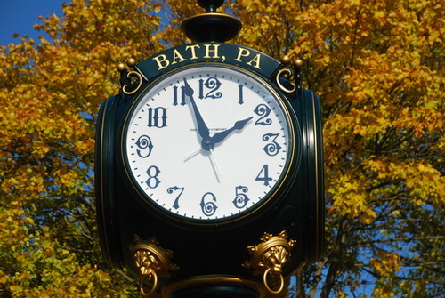 Bath, PA : Bath Clock 3 minutes before Dedication 10/26/2008 photo ...