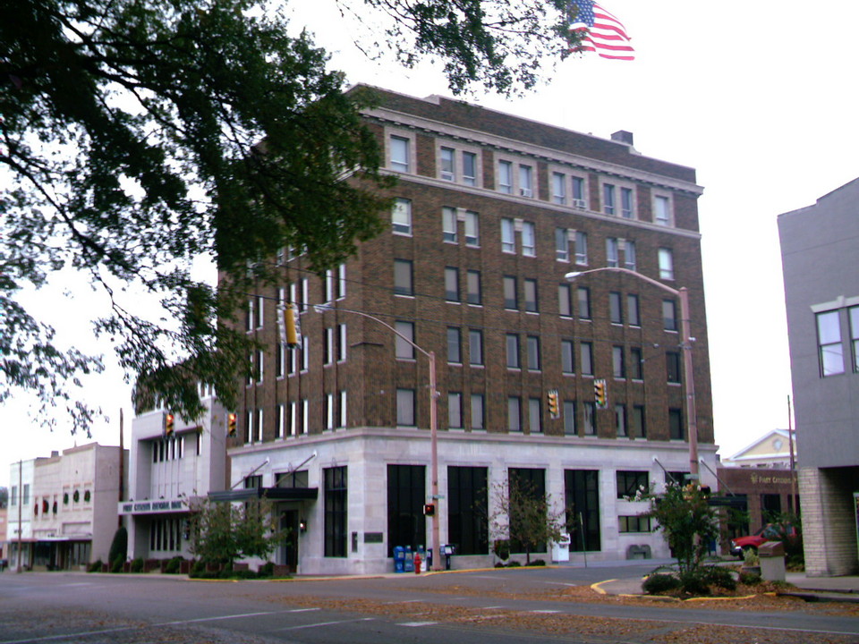 Dyersburg, TN: First Citizen's National Bank - Downtown