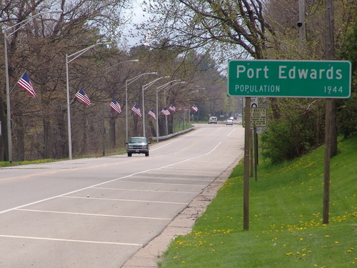 Port Edwards, WI : Entering Port Edwards on STH 54, or Wisconsin River ...