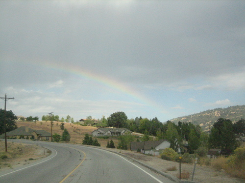 Bear Valley Springs, CA: A rainbow decorates the sky.