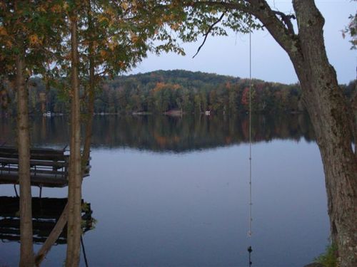 Lakewood, WI: Beginning of fall 2008 on Chain Lake from our shoreline