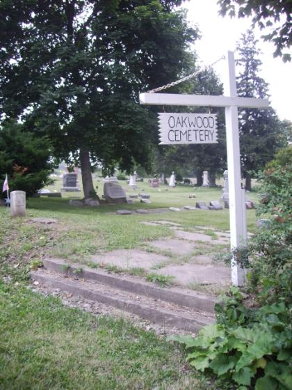 Somers, WI: Oakwood Cemetery, 12th Street at Green Bay Road
