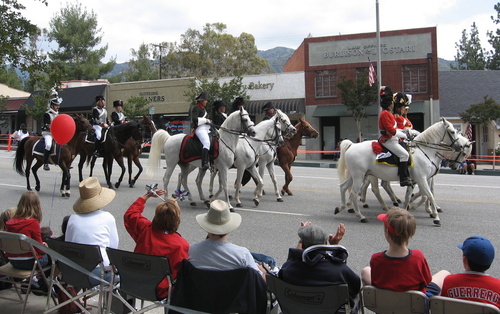 La Canada Flintridge, CA: Annual Memorial Day parade on Foothill Blvd.