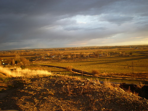 Payette, ID: this is a picture taken on the hill overlooking the land of payette