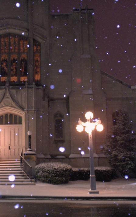 Winchester, KY: Winchester Lamp post in front of Methodist Church on Main during snow