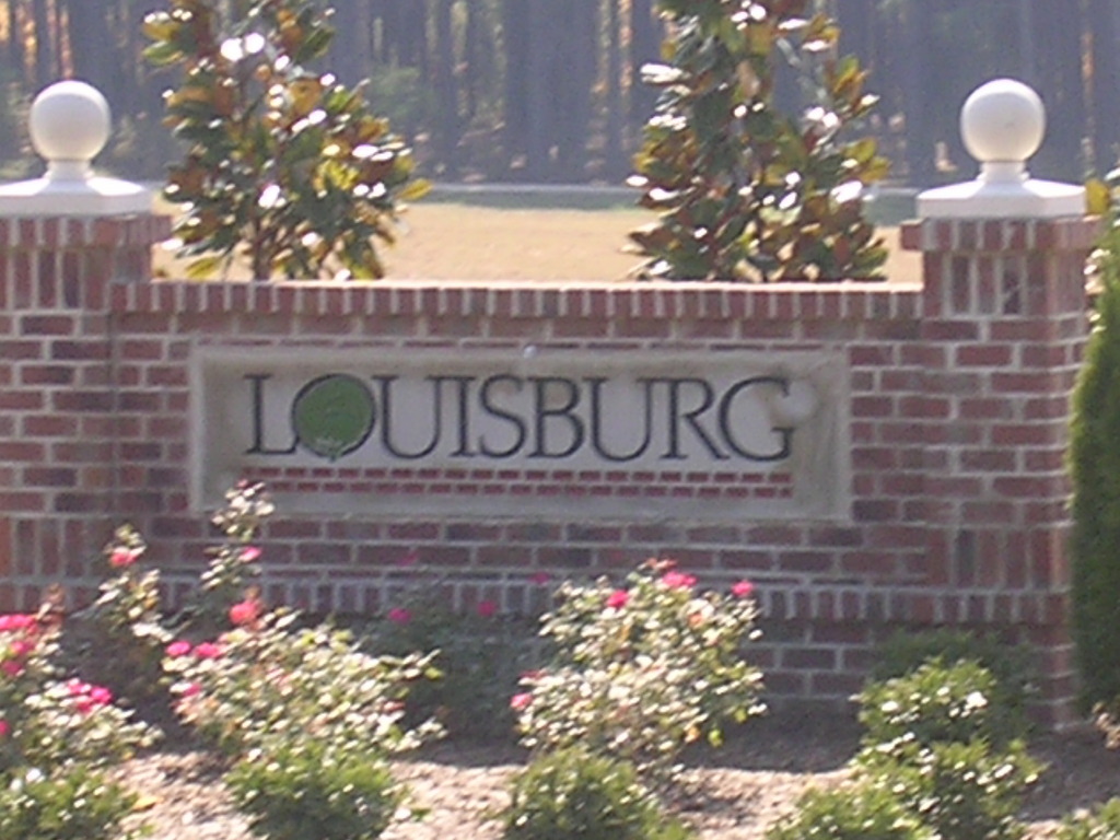 Louisburg, NC: Welcome to Louisburg!!