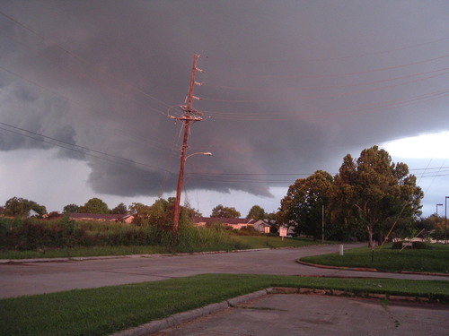 Shreveport, LA: Shelf Cloud over Pier Apts Shreve City