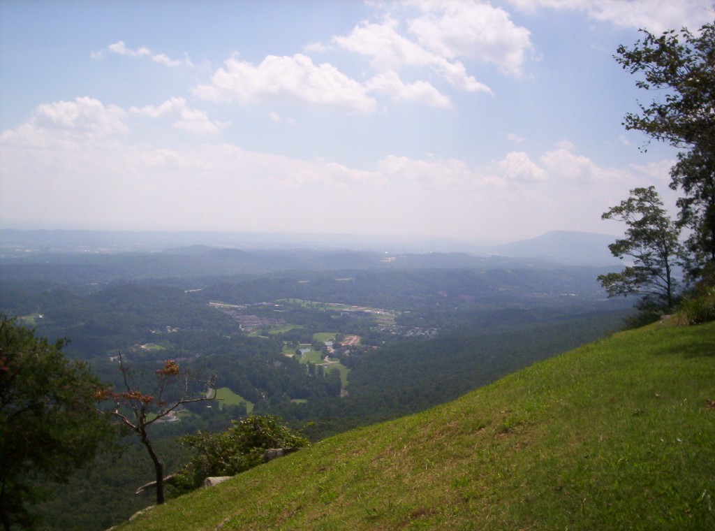 Signal Mountain, TN: Signal mtn. view of Lookout mtn. and Chattanooga valley