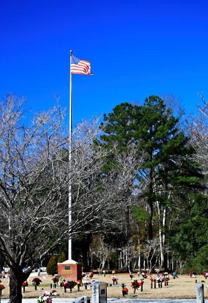 Summerville, SC: One of the family owned cemetaries here in the town of Summerville. Picture taken on a winter day here in the south the winters are quiet warm with beautiful blue skies.