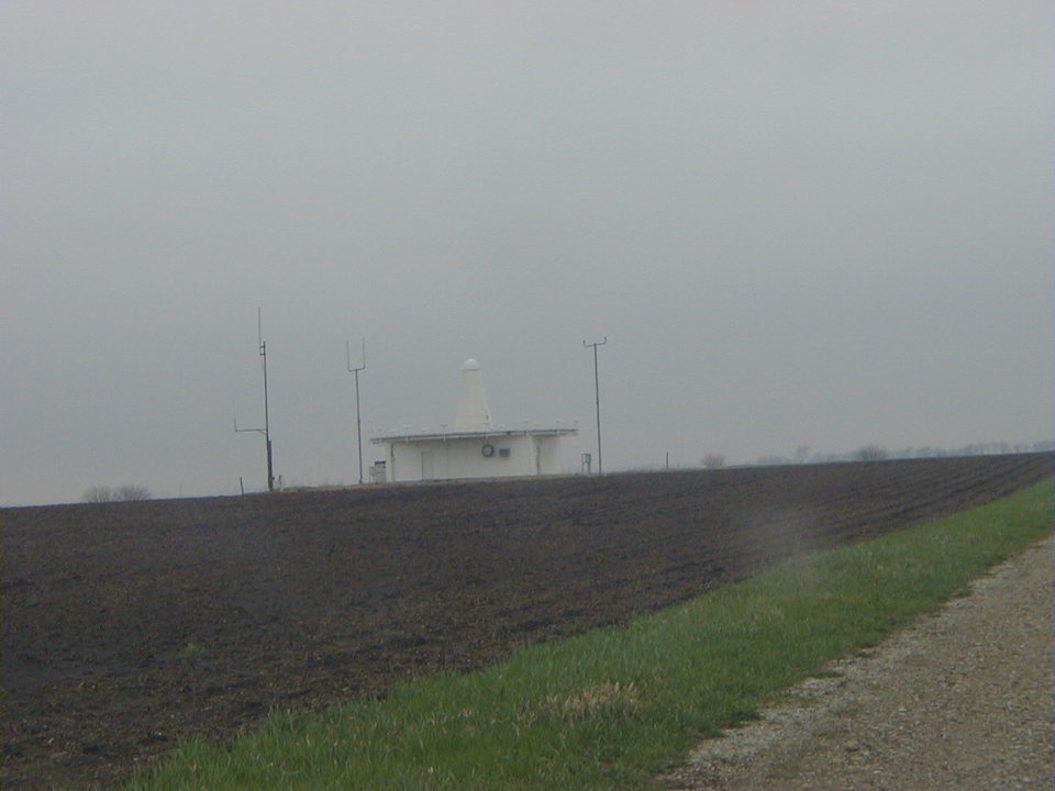 Roberts, IL: The Roberts, Illinois VOR (VHF Omnidirectional Range Ground Station)