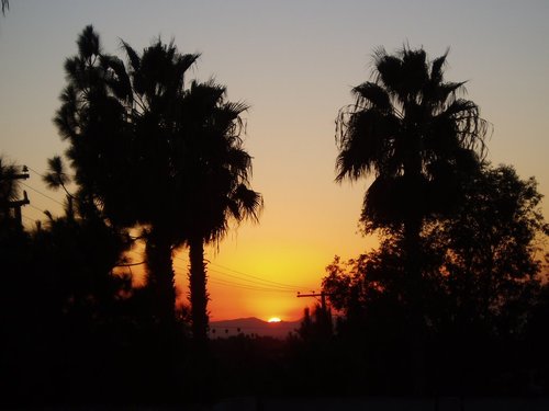 Riverside, CA: Riverside Sunset...behind IV. UCR!