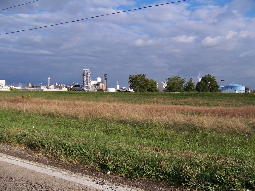 Mapleton, IL: chemical factories in mapleton