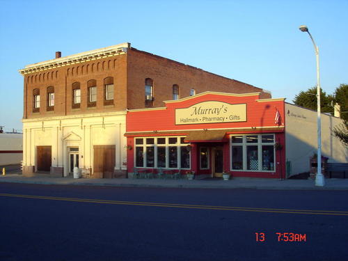 Condon, OR: Condon Murrays Pharmacy