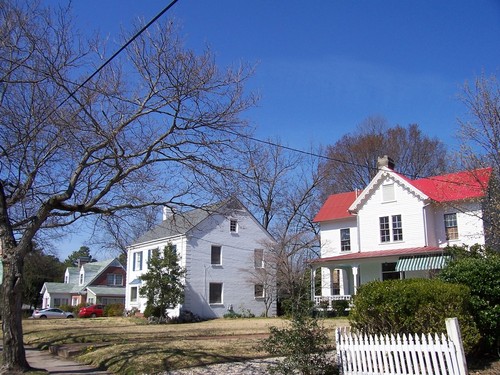 Raleigh, NC: A view of some larger houses on the 2700 block of the aptly named Vanderbilt Avenue, in Raleigh, North Carolina near the campus of NC State University.