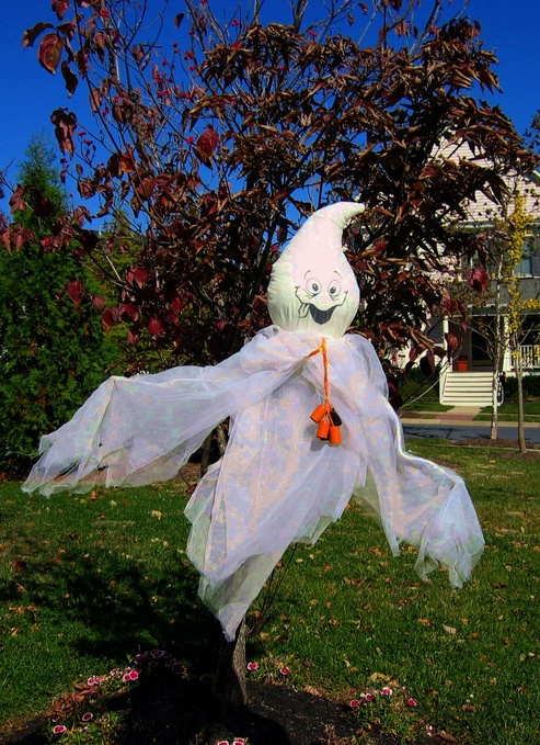 Rockville, MD: King Farm Ghost at Halloween