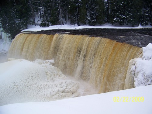 Newberry, MI: The Tahquamenon Falls in the winter