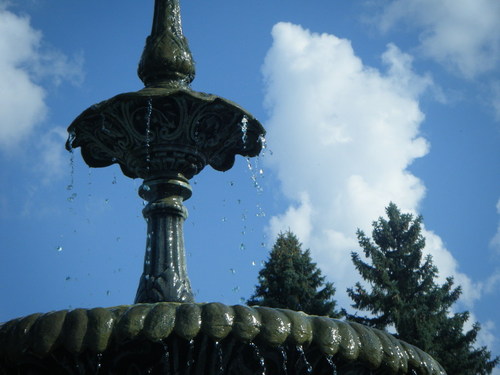 St. Cloud, MN: Fountain at Monsinger Gardens in St. Cloud