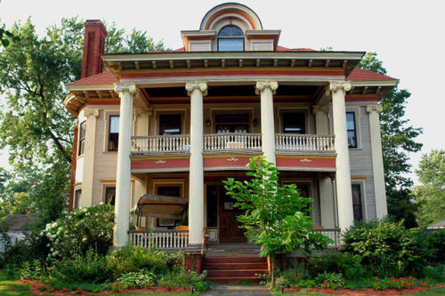 Springfield, MA: The Lathrop House B&B at 188 Sumner Avenue, in Springfield, MA's Historic Forest Park Heights