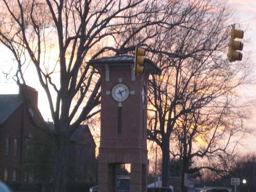 Hernando, MS: The clock on the town square.