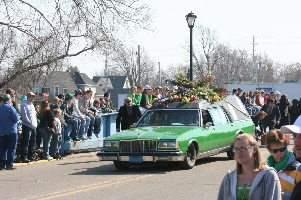 New London, WI: Annual St. Patrics Day Parade Largest in the United States