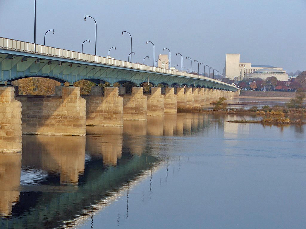 Harrisburg, PA: Bridge across the Susquehanna river in Harrisburg, PA