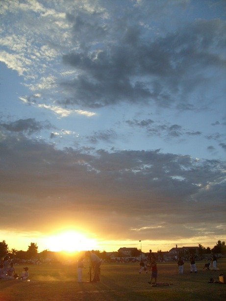 Delano, CA: THE SUN SETS ON MORNINGSIDE PARK DELANO, CA