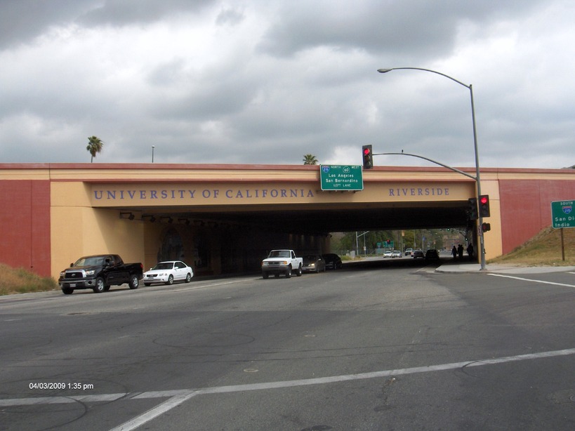 Riverside, CA: Entrance to Univ of California - Riverside, University Avenue at the Interstate 215 under-pass.