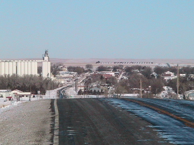 Sharon Springs, KS: into Sharon Springs from the south