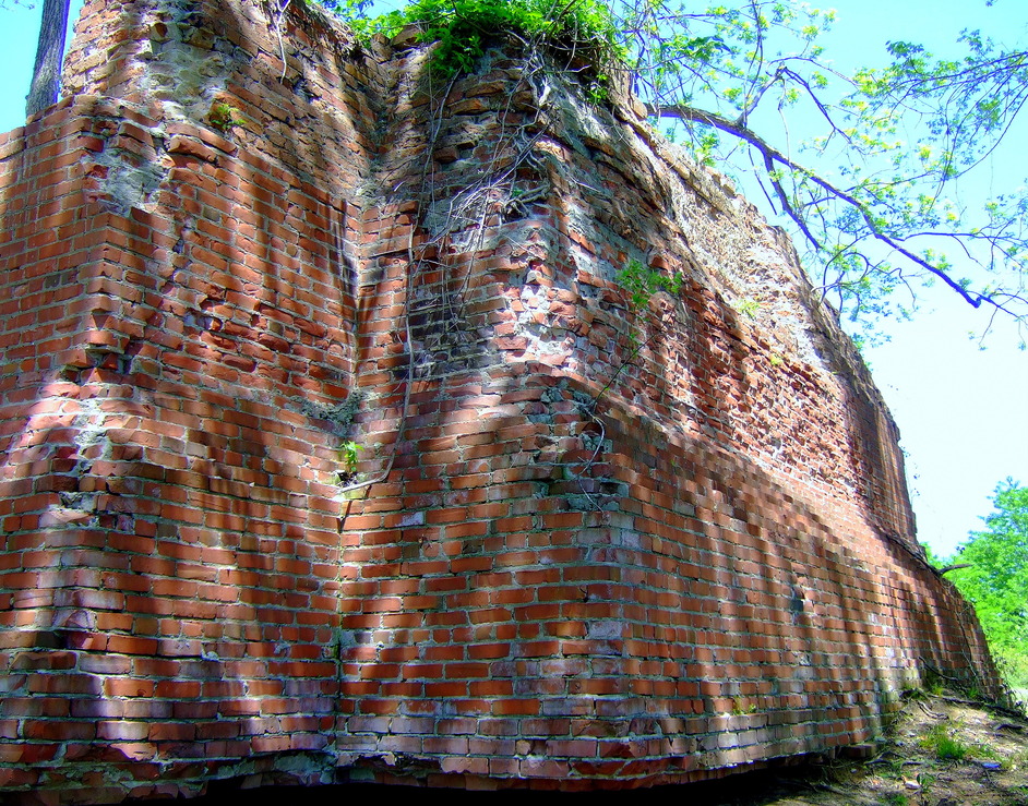 Arkansas City, AR: Massive brick structures on the banks of Kate Adams Lake (near boat ramp) - assumed to be river boat moorings prior to the 1927 flood when Kate Adams was a part of the Miississppi River.