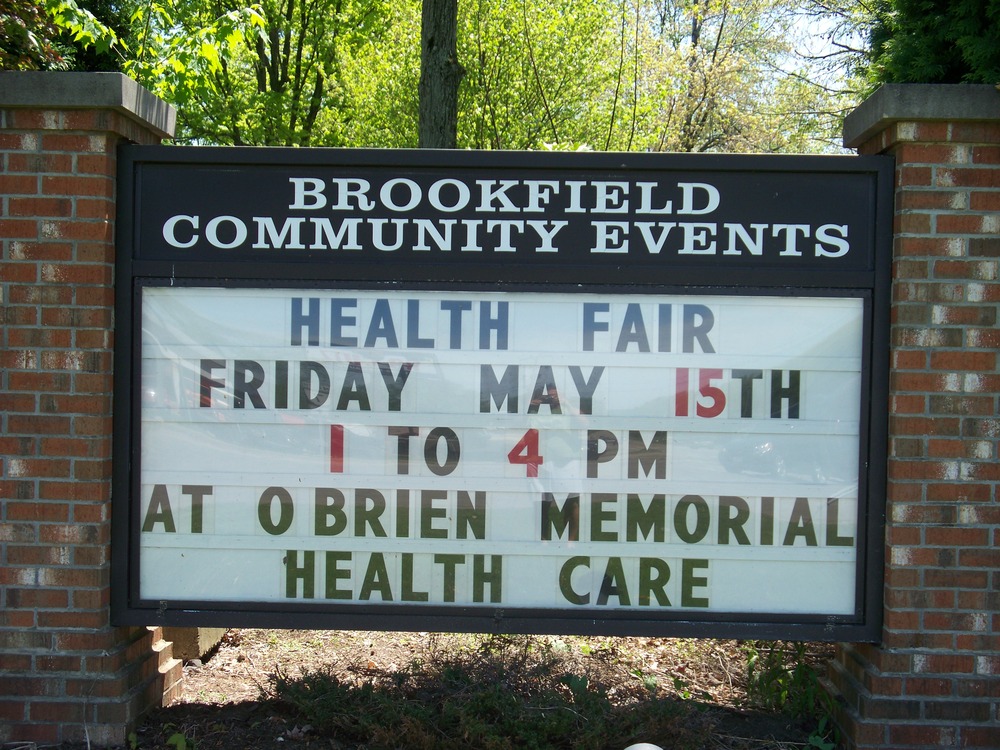 Brookfield Center, OH: event sign