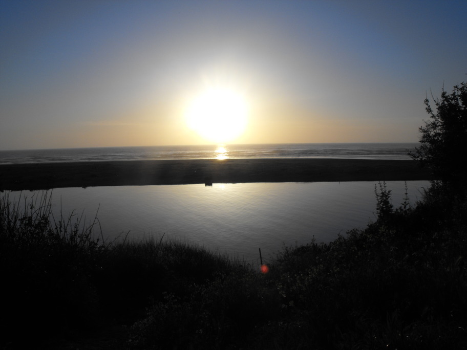 McKinleyville, CA: Beautiful sunset off of Hammond Trail, Mckinleyville , Ca