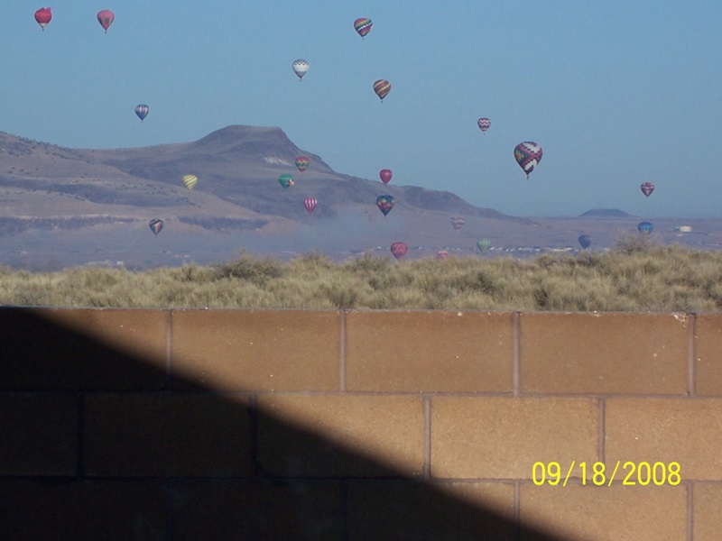 Los Lunas, NM: Balloon's galore in Los Lunas, NM