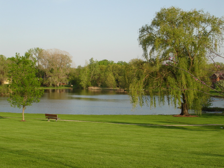 Deer Park, IL: Charlie Brown Park Pond